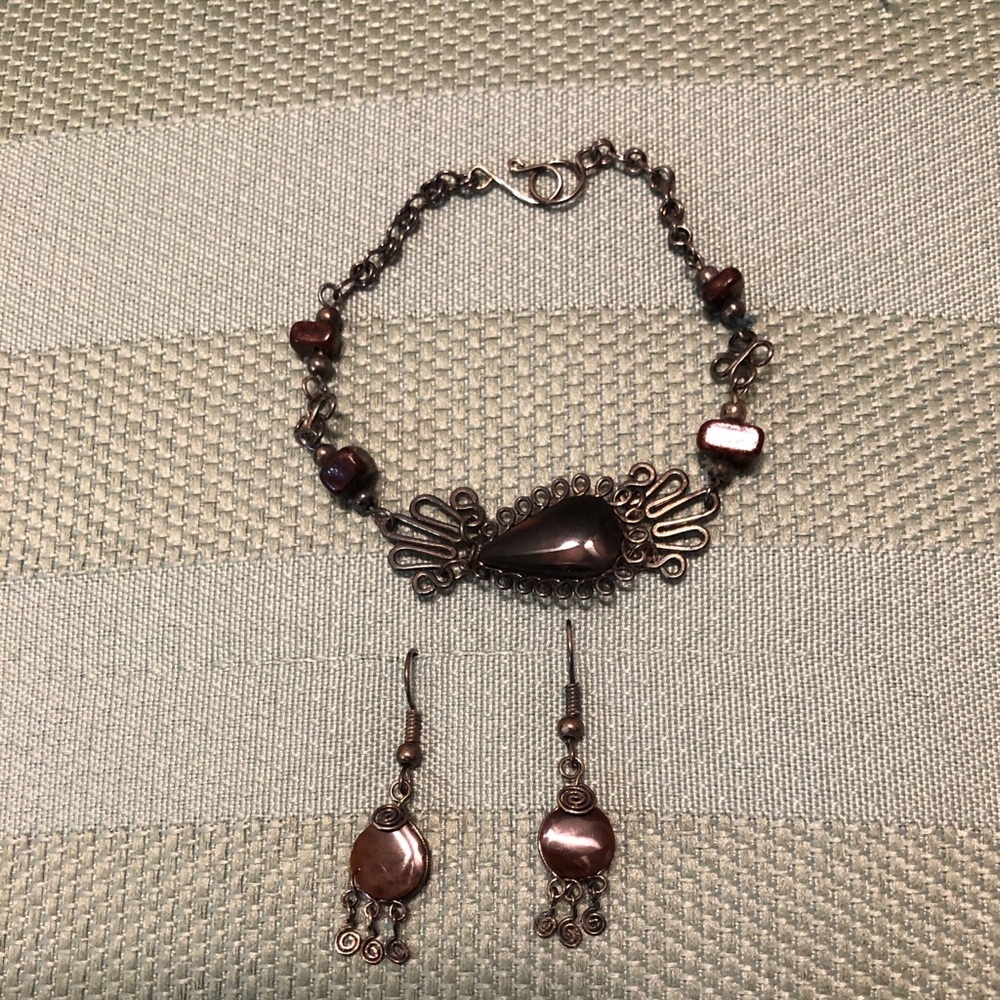 Amber bracelet and earrings